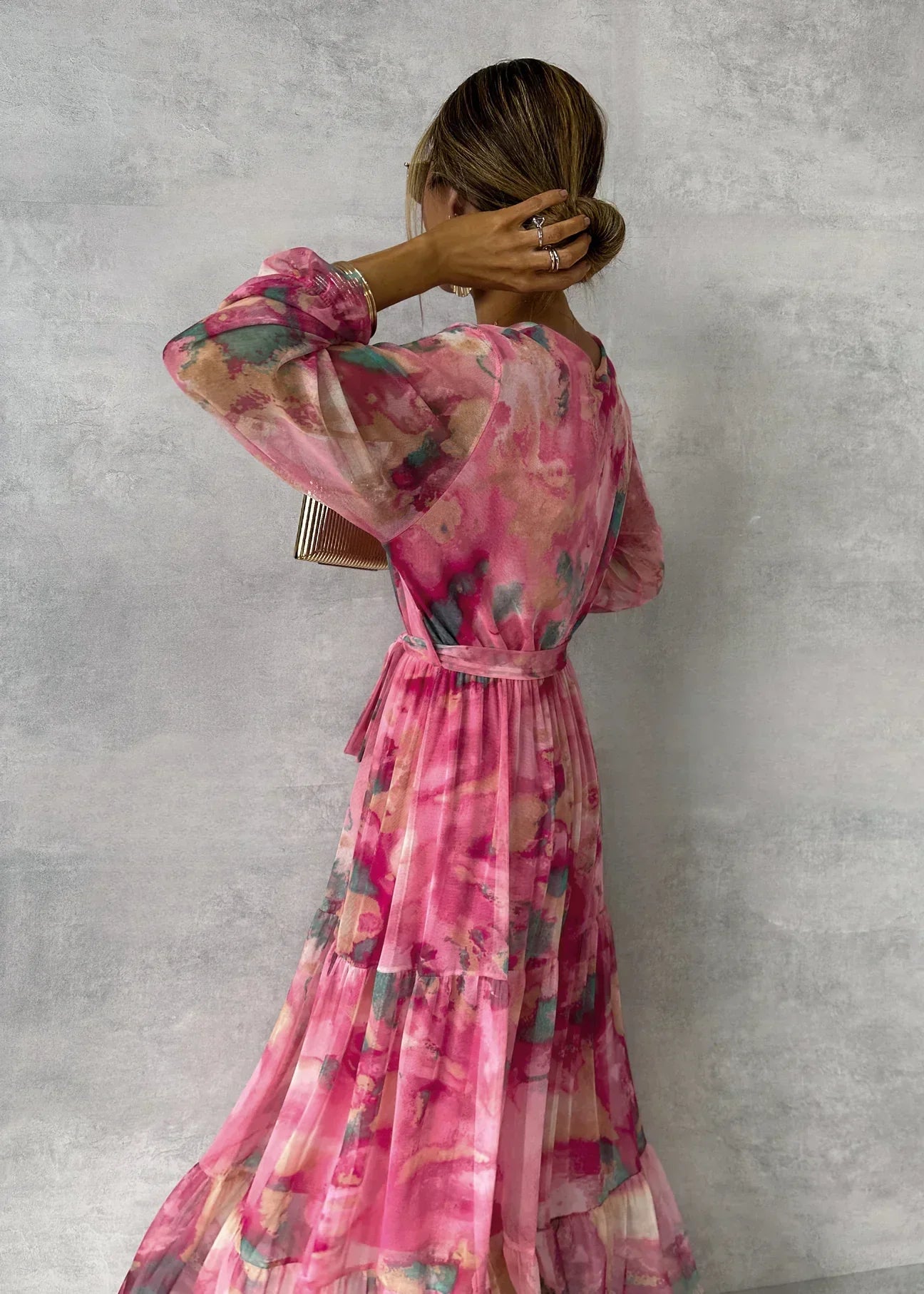 Elara – Langes Wickelkleid mit Blumendruck
