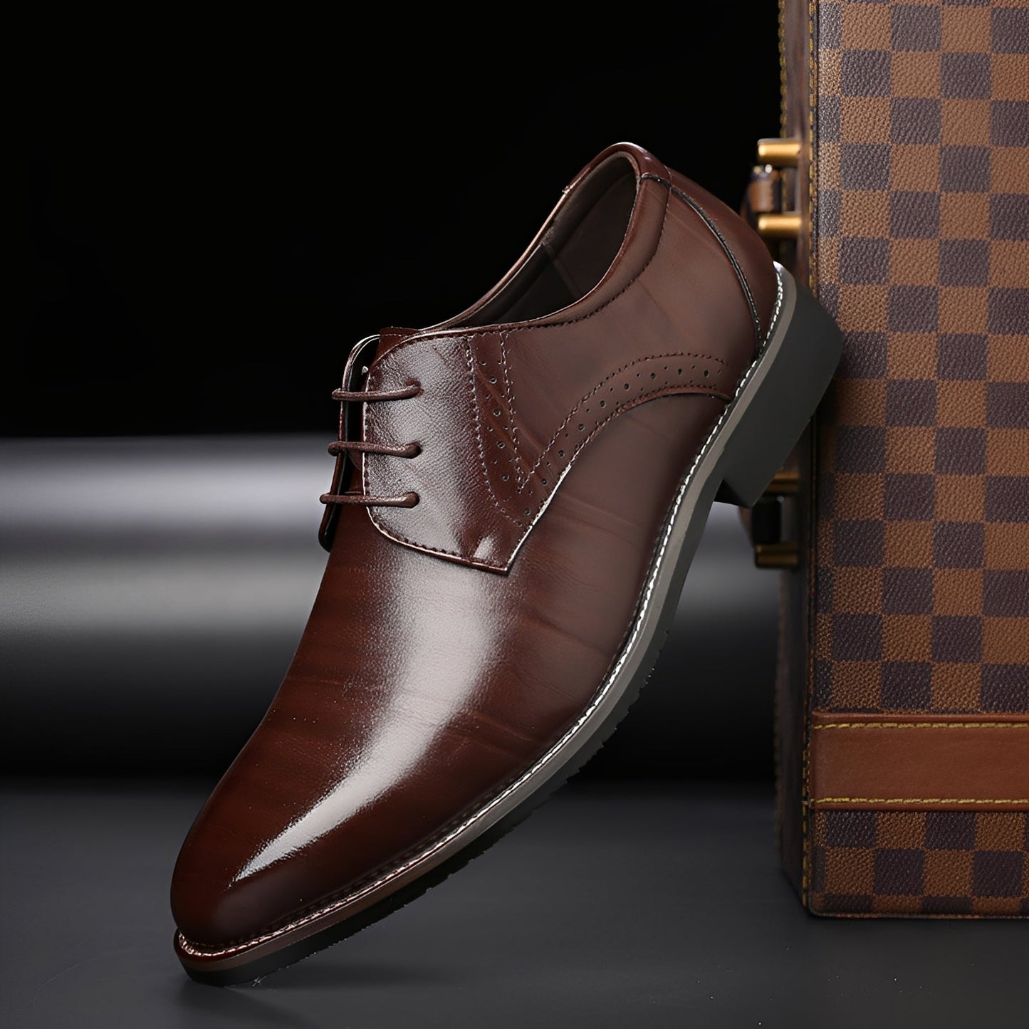 Desmond - Modische Lederschuhe mit Lochmuster für Herren