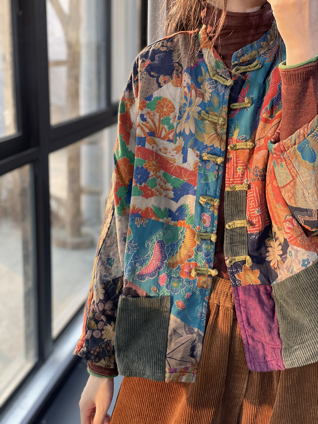 Charisse - Klassischer Damenmantel mit Muster und Taschen