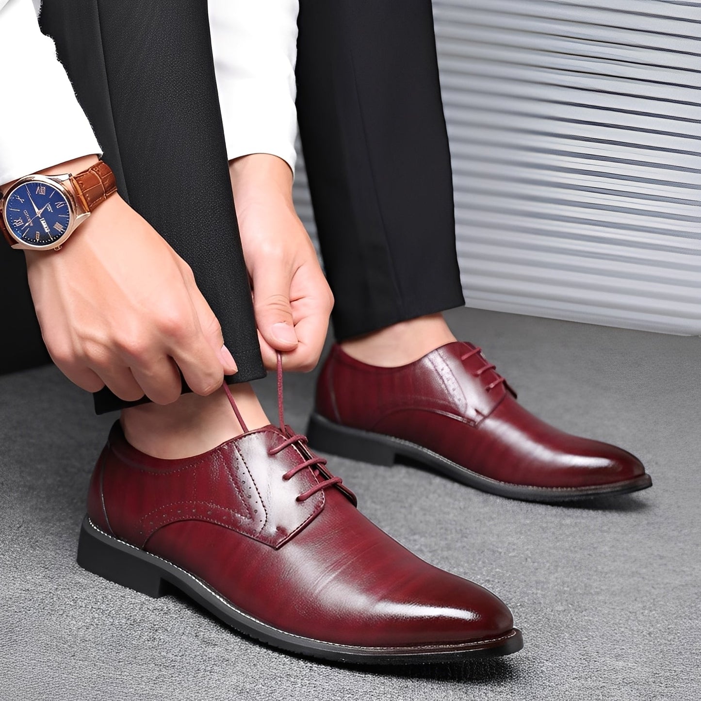 Desmond - Modische Lederschuhe mit Lochmuster für Herren