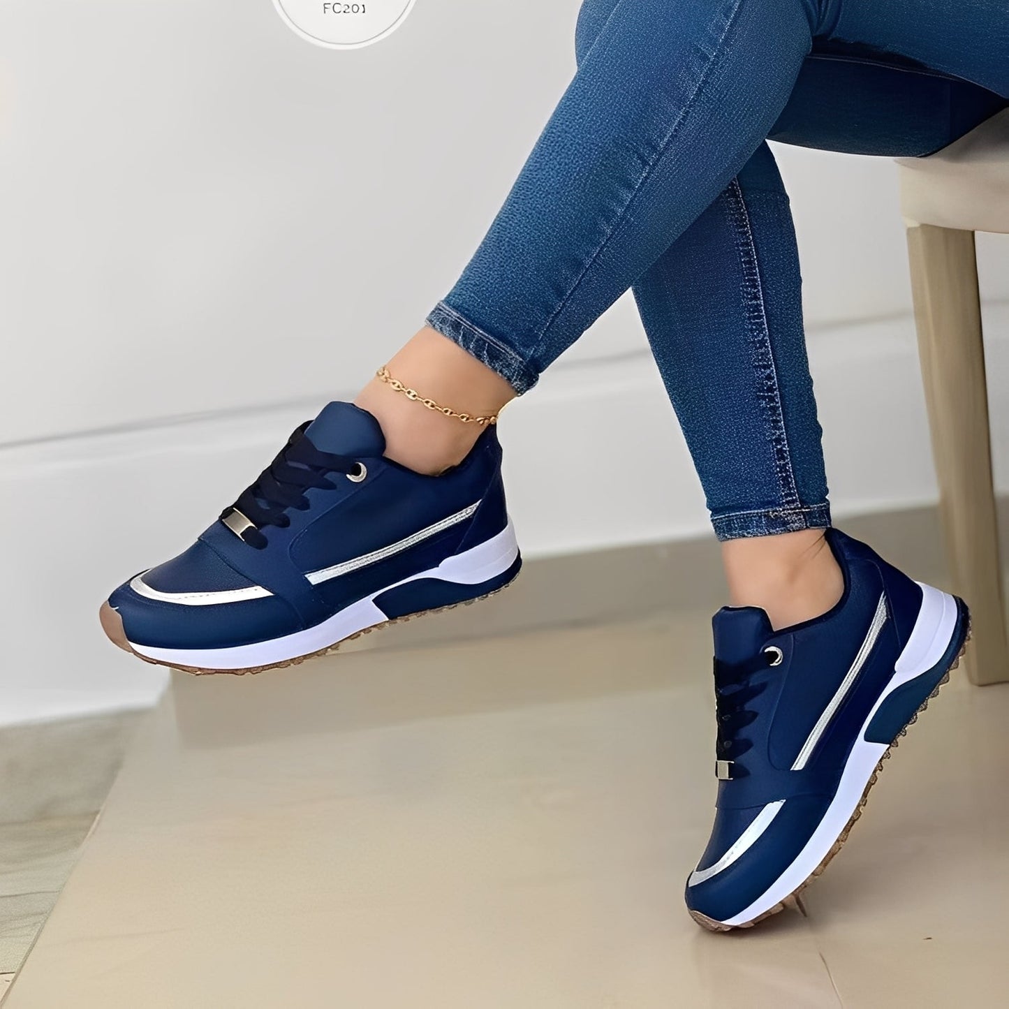 Xanthia - Moderne, flache Damen-Sneaker