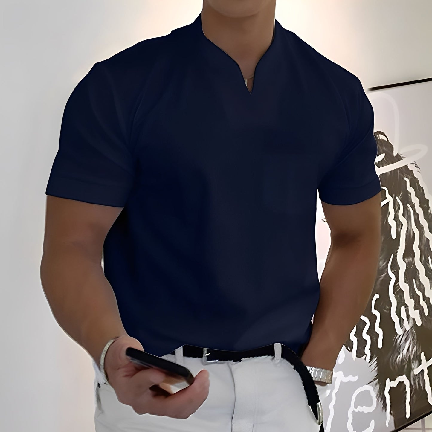 Davin - Eng sitzendes Männer-Shirt mit V-Ausschnitt