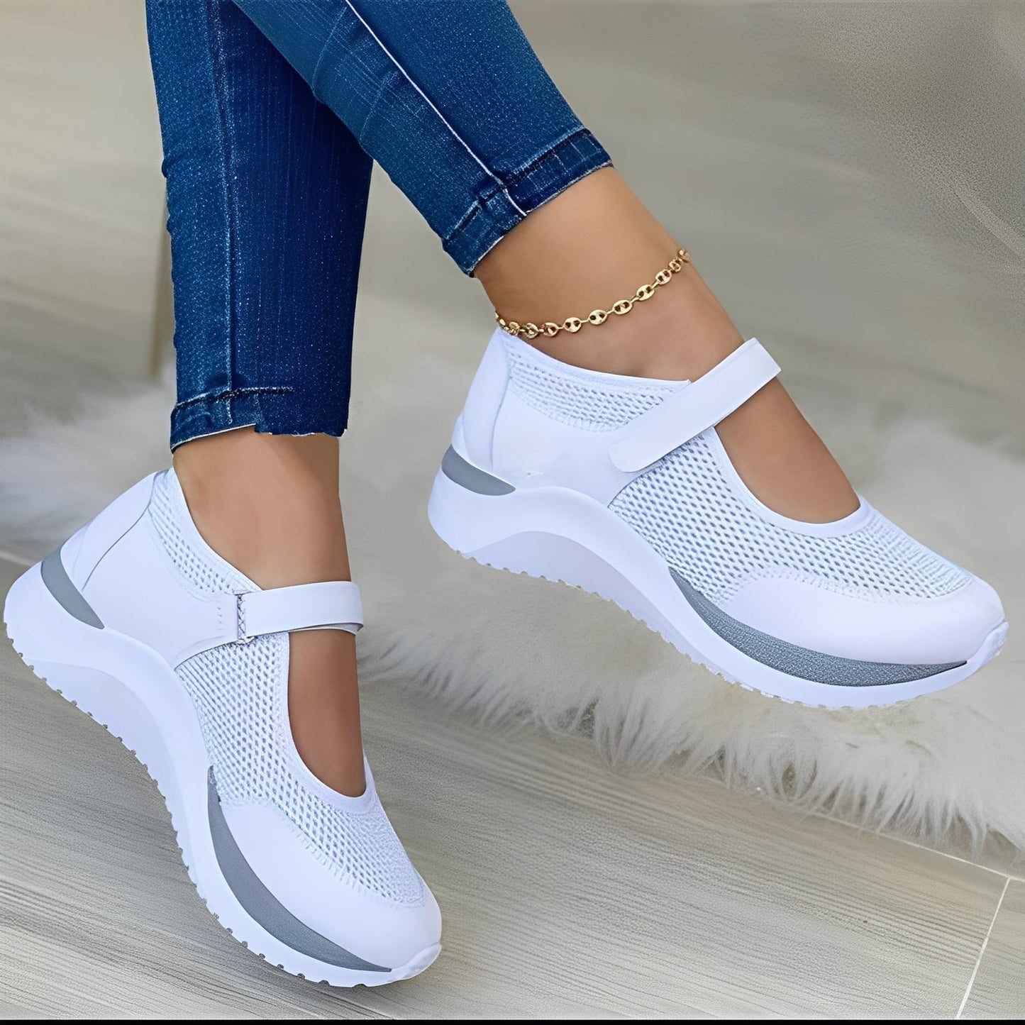 Nichola - Trendige Damensandalen mit Netzriemen
