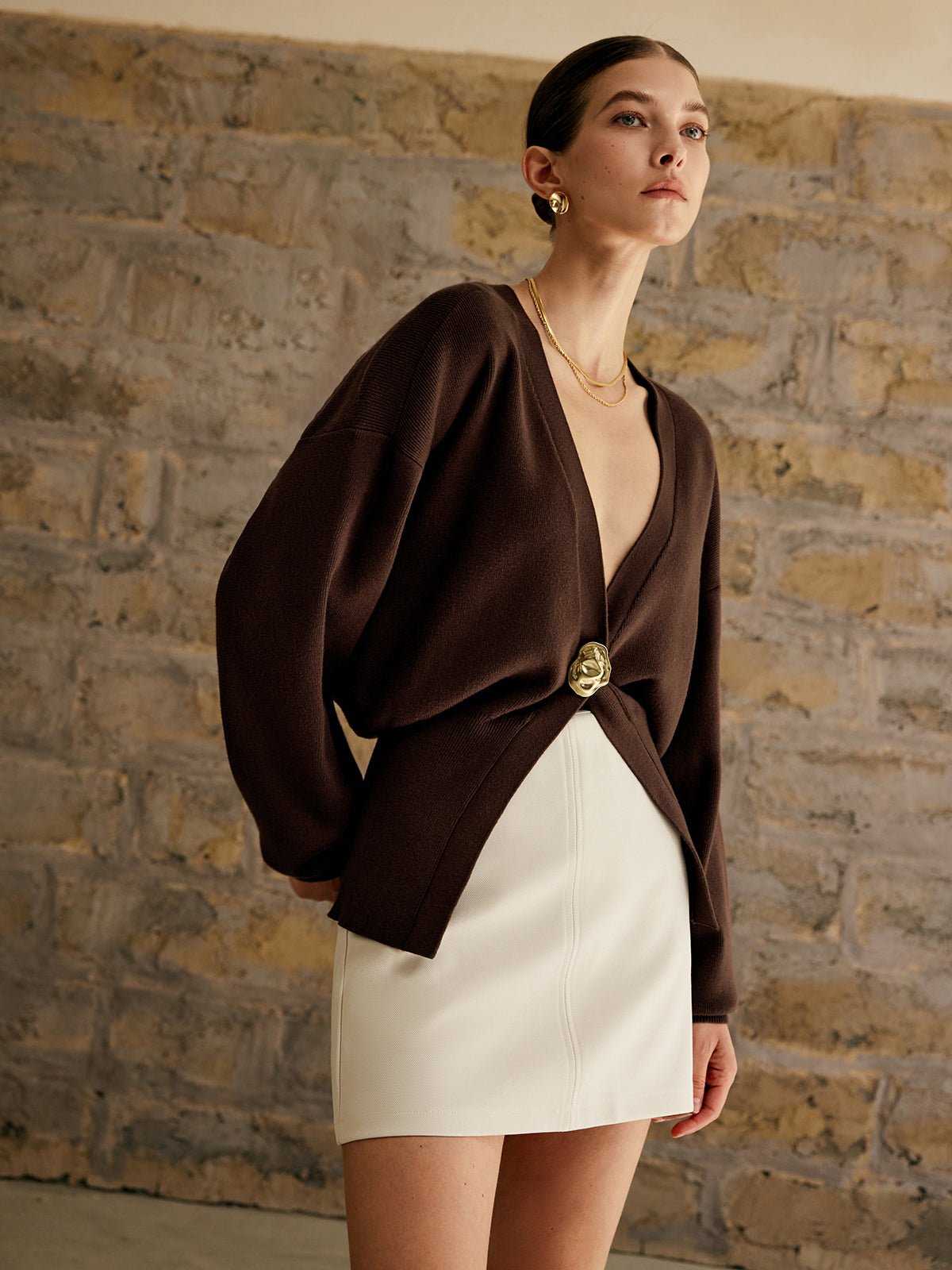 Clarissa – Strickjacke mit goldenen Knöpfen