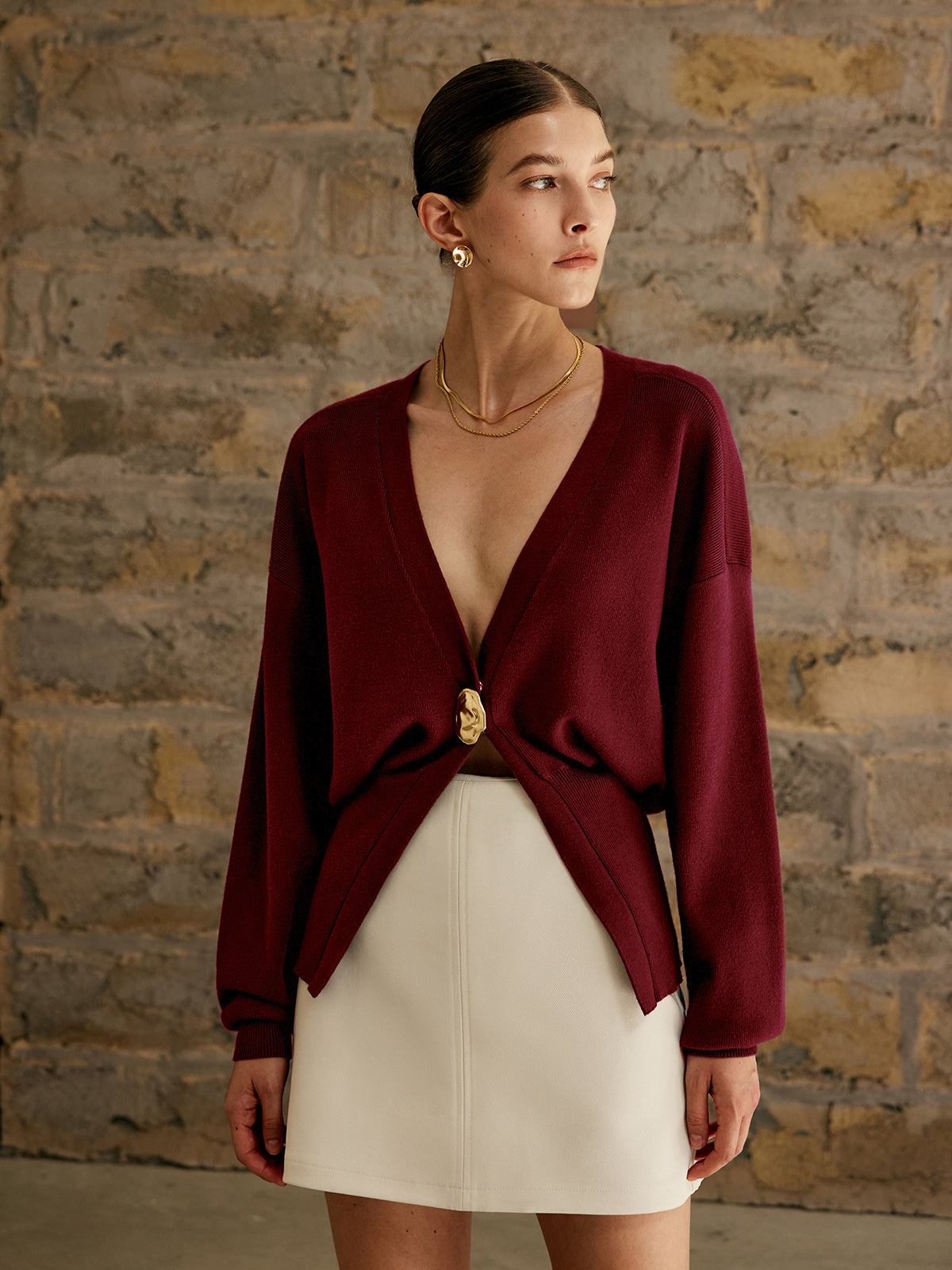 Clarissa – Strickjacke mit goldenen Knöpfen