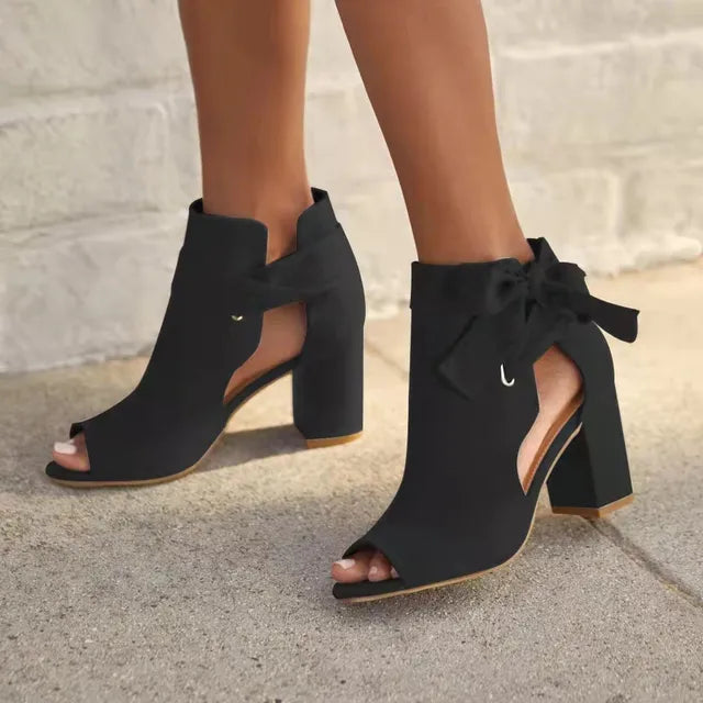 Celestine – Schicke orthopädische Sandalen mit Absatz und Schleife