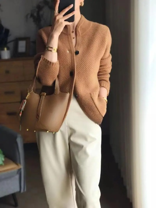 Elevenne - Damenjacke aus 100% Wolle