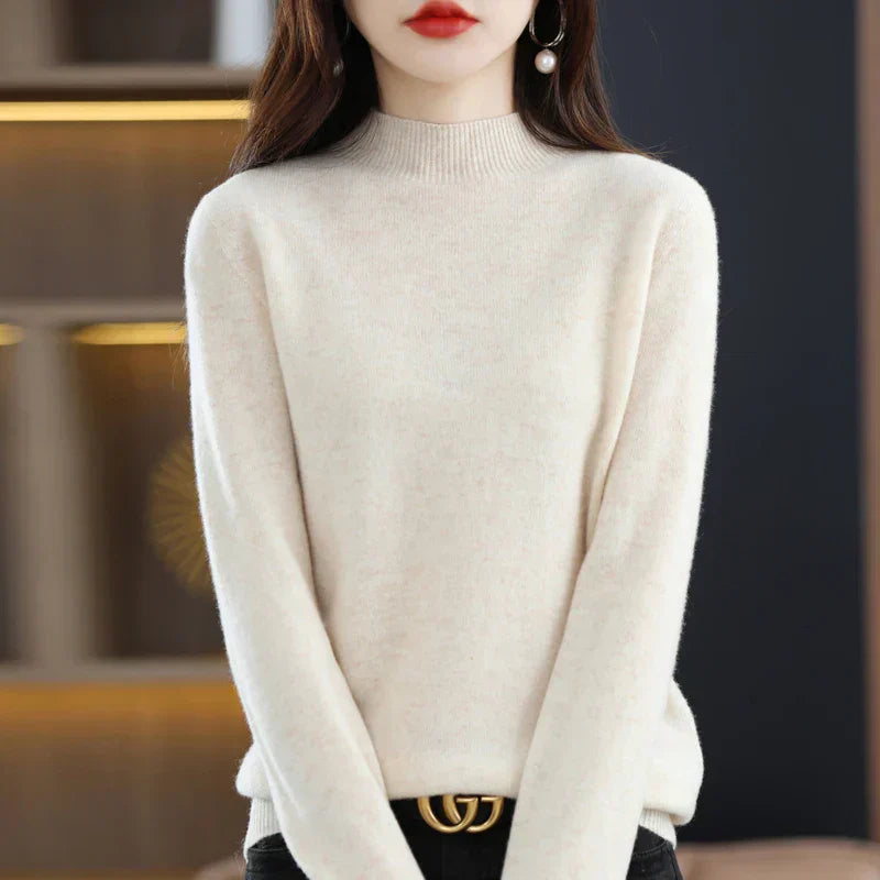Carlotta – Stylischer Pullover mit Zopf-Muster