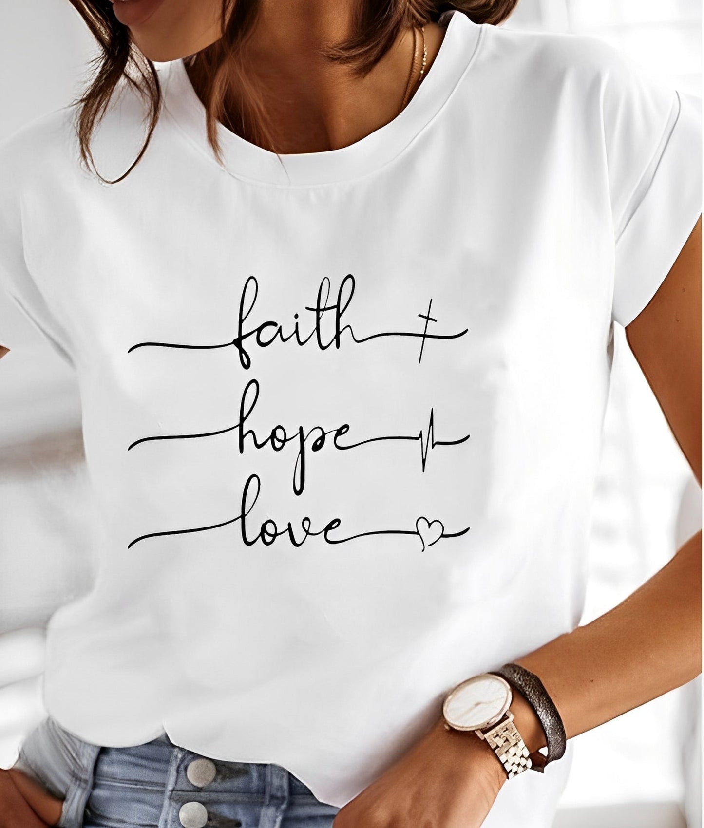 Nele – Sommerliches T-Shirt mit Rundhalsausschnitt