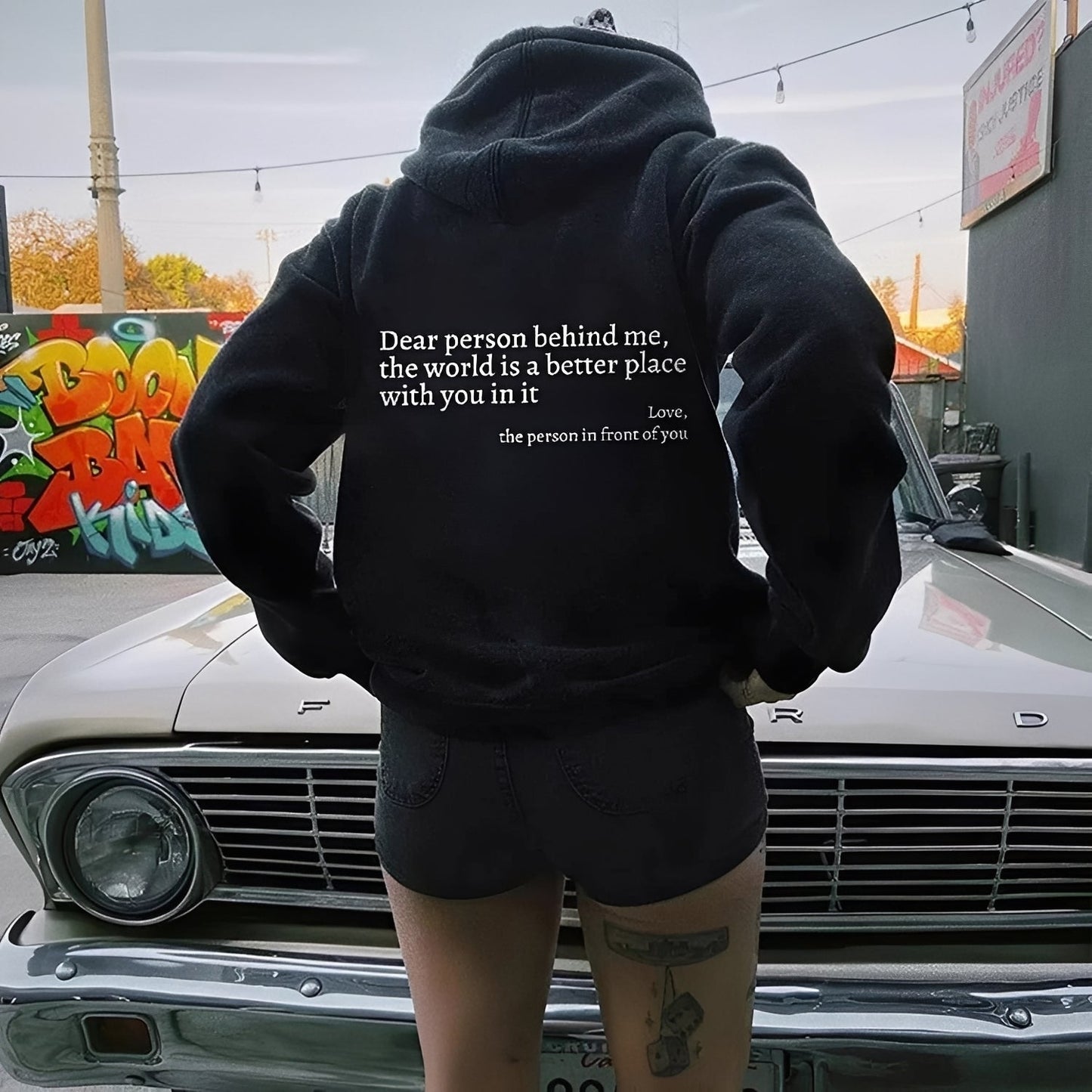 Cecilia - Bequemer Damen-Hoodie mit auffälligem Design