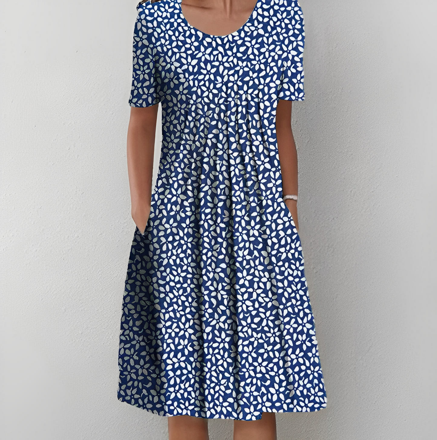 Jasmin – Stilvolles Sommer-Midikleid