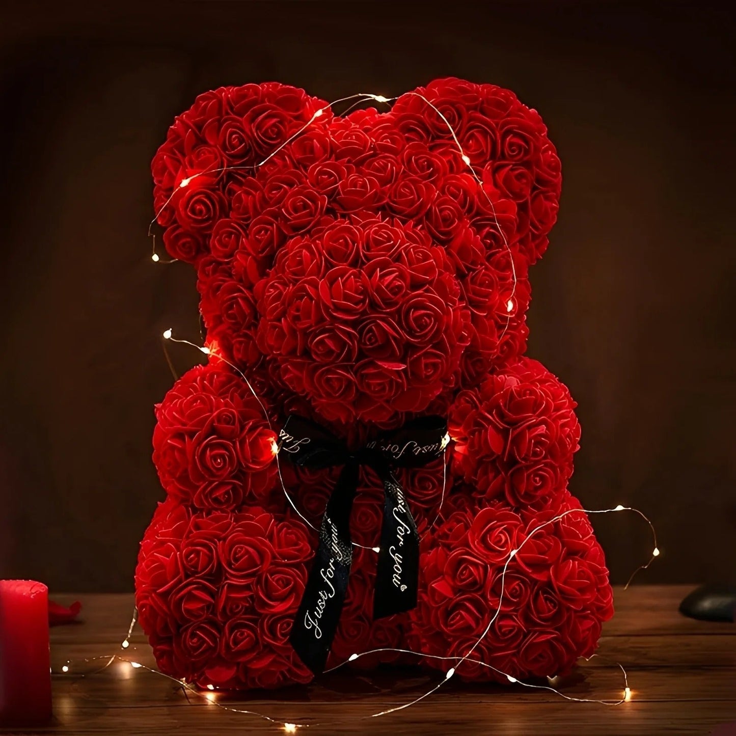 Teddie - Herziger Rosenbär mit LED-Geschenkbox für den Valentinstag