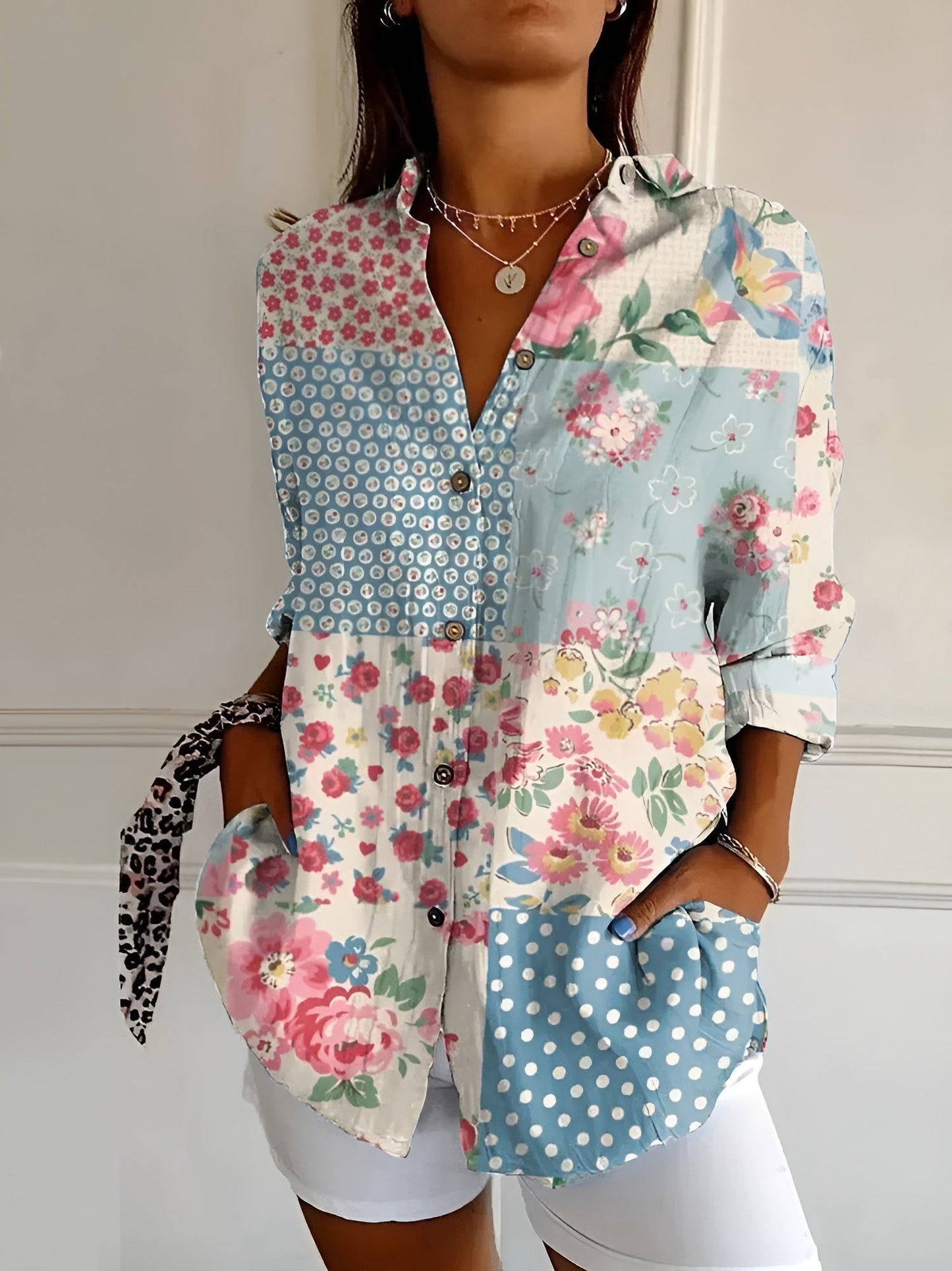 Marleen – Bluse mit Knöpfen und langen Ärmeln