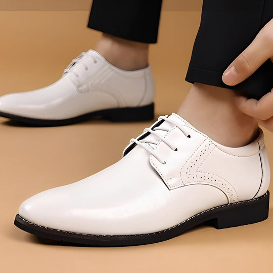 Desmond - Modische Lederschuhe mit Lochmuster für Herren