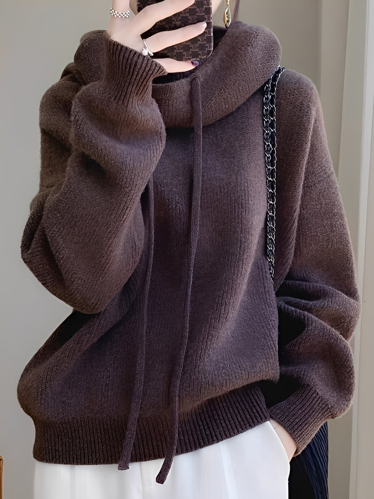 Roxane - Bequemer Damenpullover aus Wolle mit Kapuze