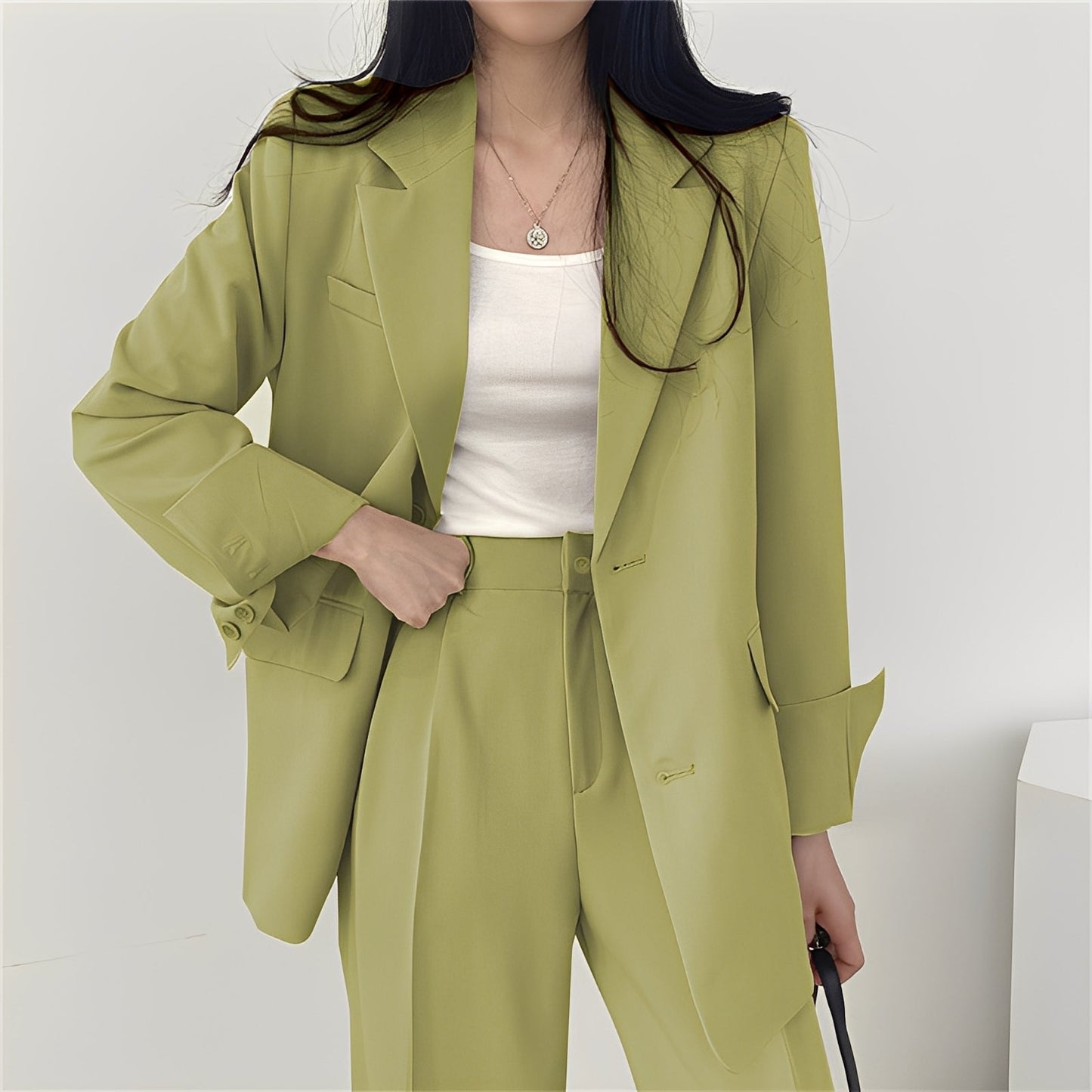 Alethea - Stilvolles Set mit lockerer Jacke und Hose für Frauen