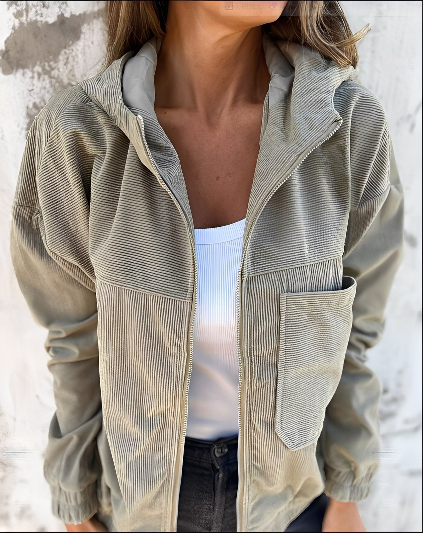 Gillian - Bequeme Frauen-Cordjacke mit Kapuze