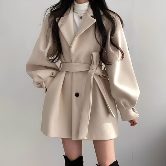 Meryl - Eleganter mittellanger Damen-Wollmantel
