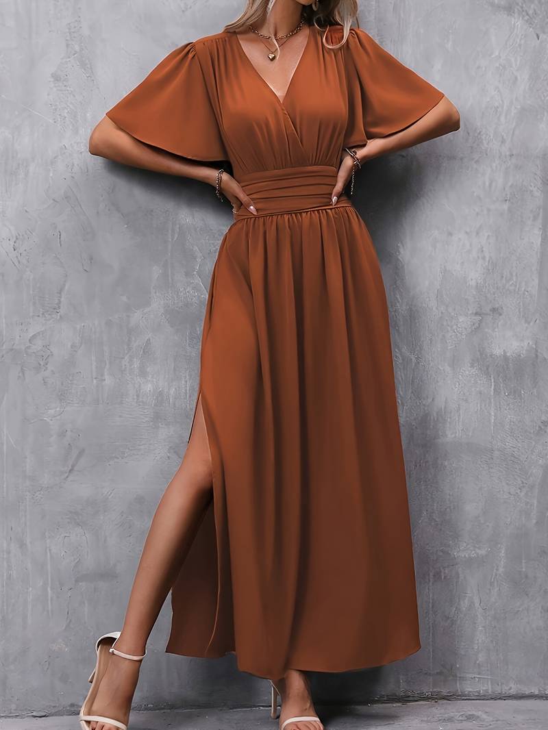 Juliette – Damenkleid mit Rüschenausschnitt und gefaltetem Taillenbereich