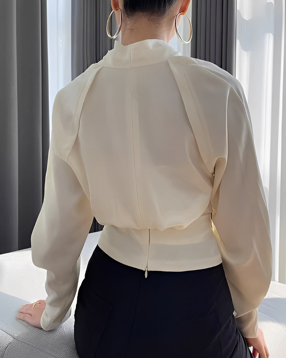 Annora - Elegante Damenbluse aus glänzendem Satin mit langen Ärmeln