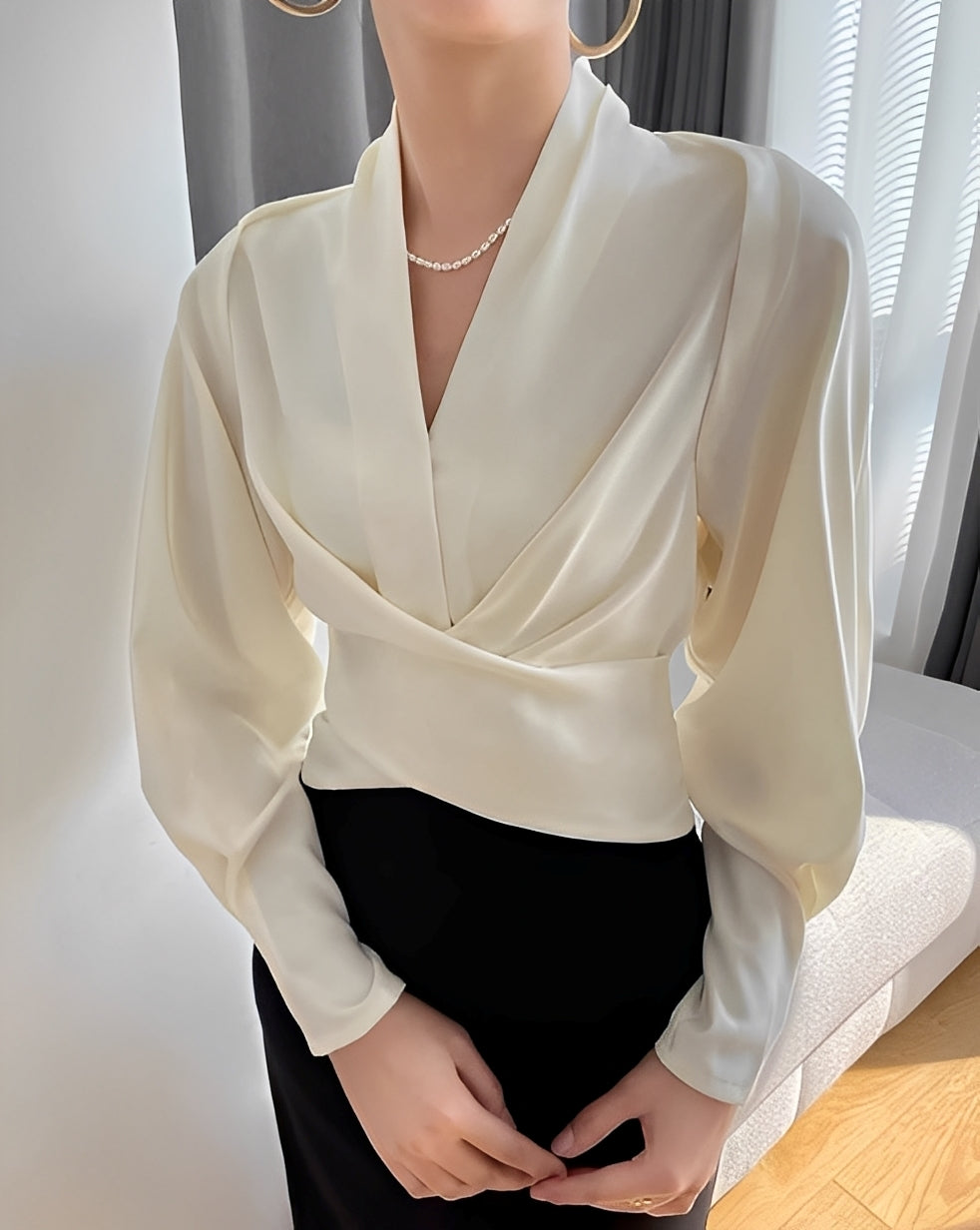 Annora - Elegante Damenbluse aus glänzendem Satin mit langen Ärmeln