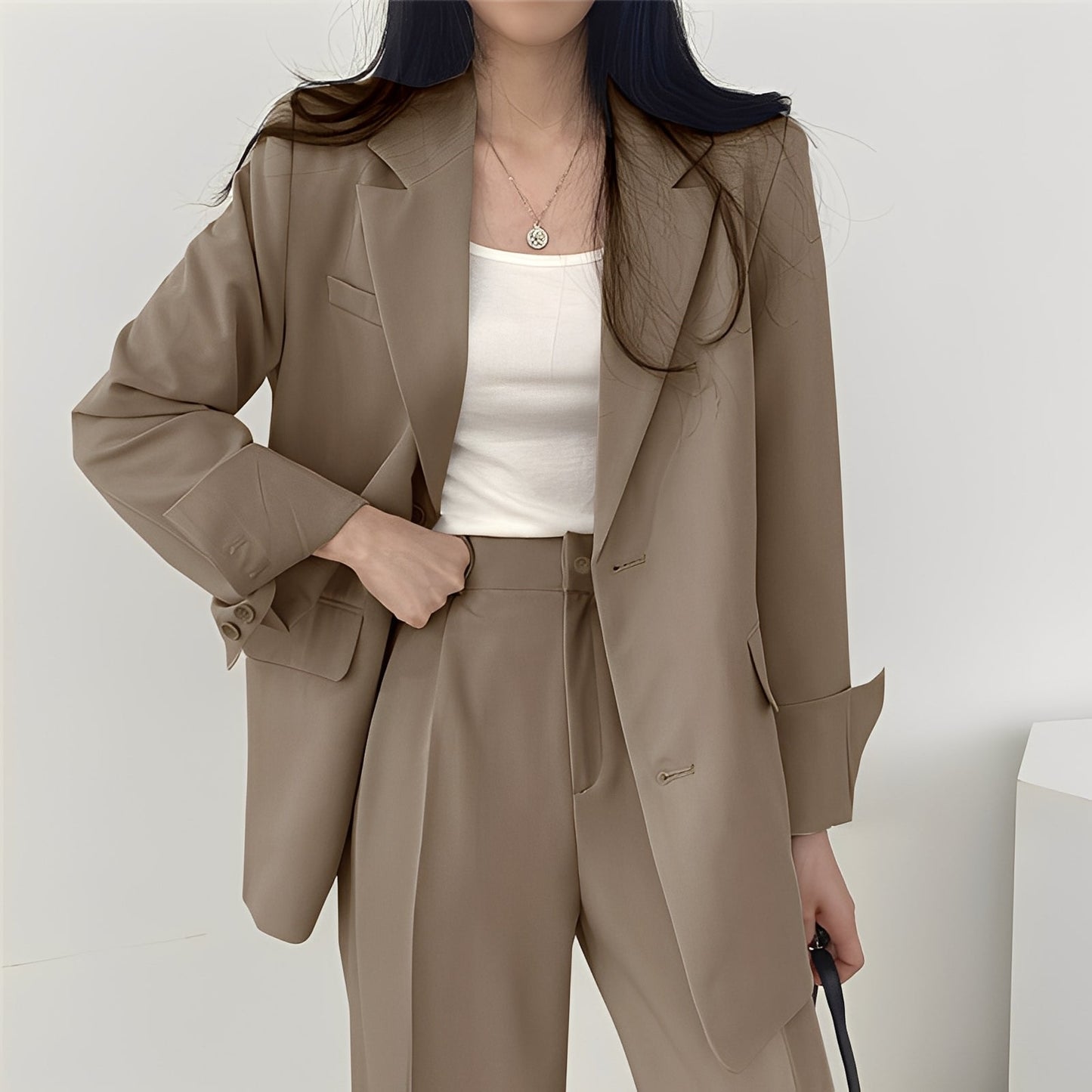 Alethea - Stilvolles Set mit lockerer Jacke und Hose für Frauen