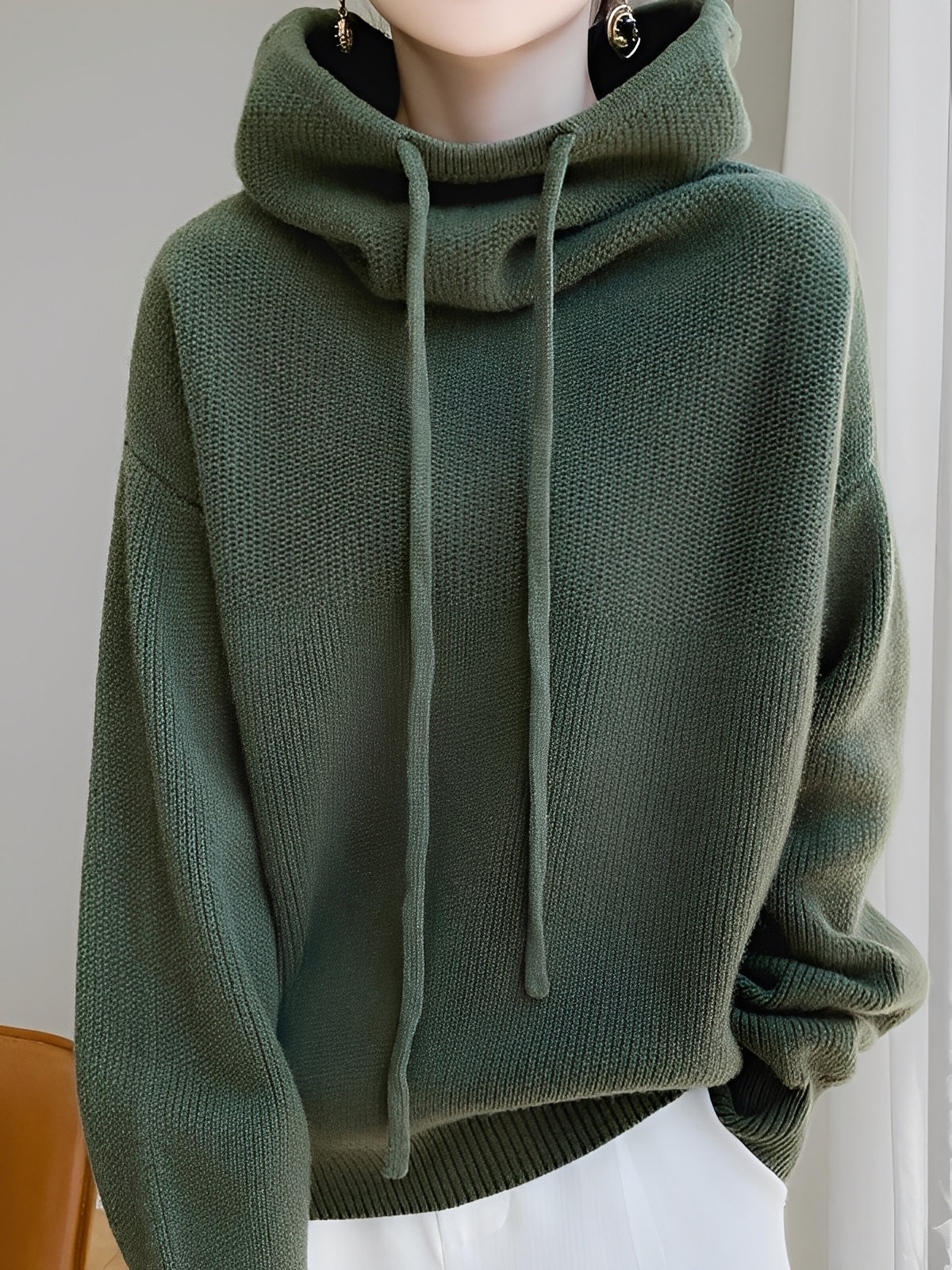 Roxane - Bequemer Damenpullover aus Wolle mit Kapuze