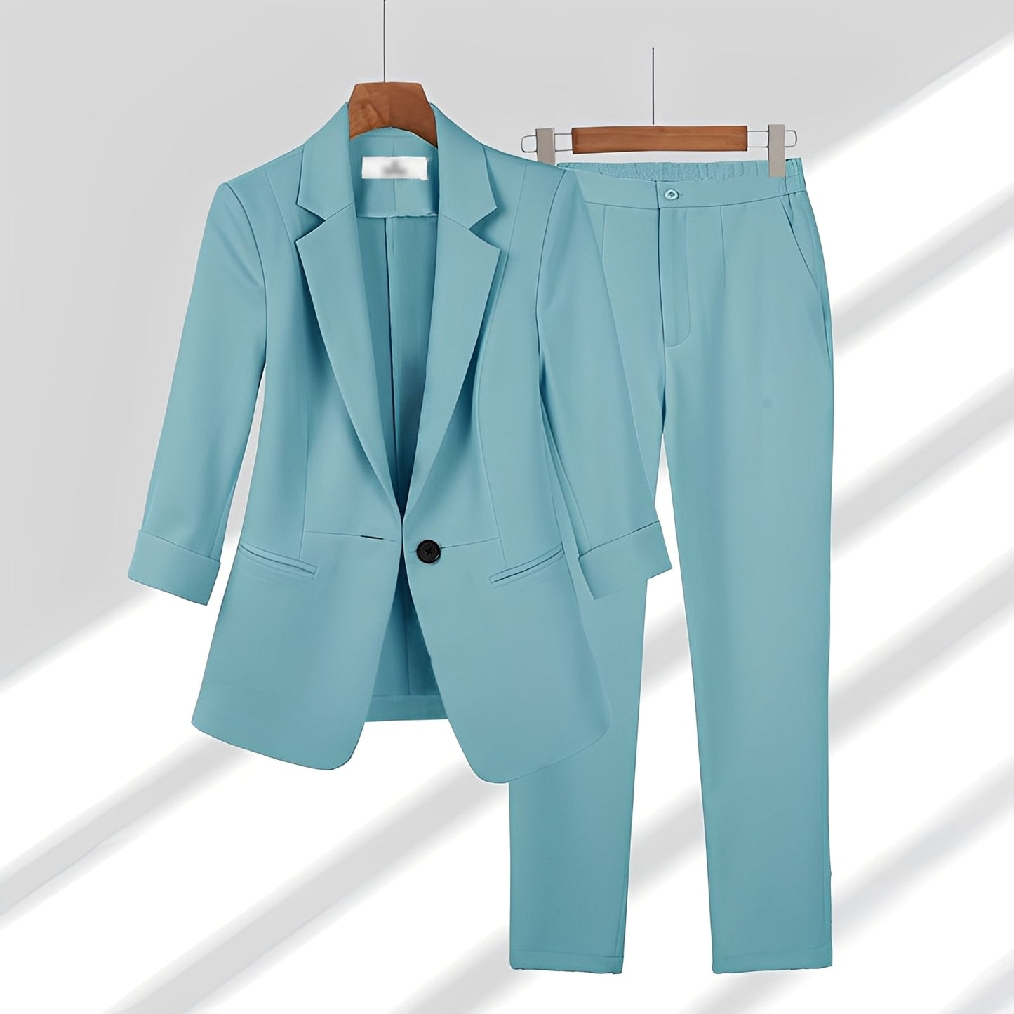 Andrea - Elegantes Frauen-Outfit mit Jackett und Hose