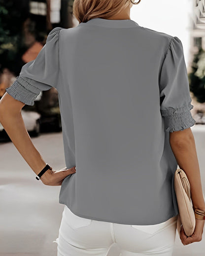 Sophia – V-Ausschnitt Bluse mit Kurzen Ärmeln