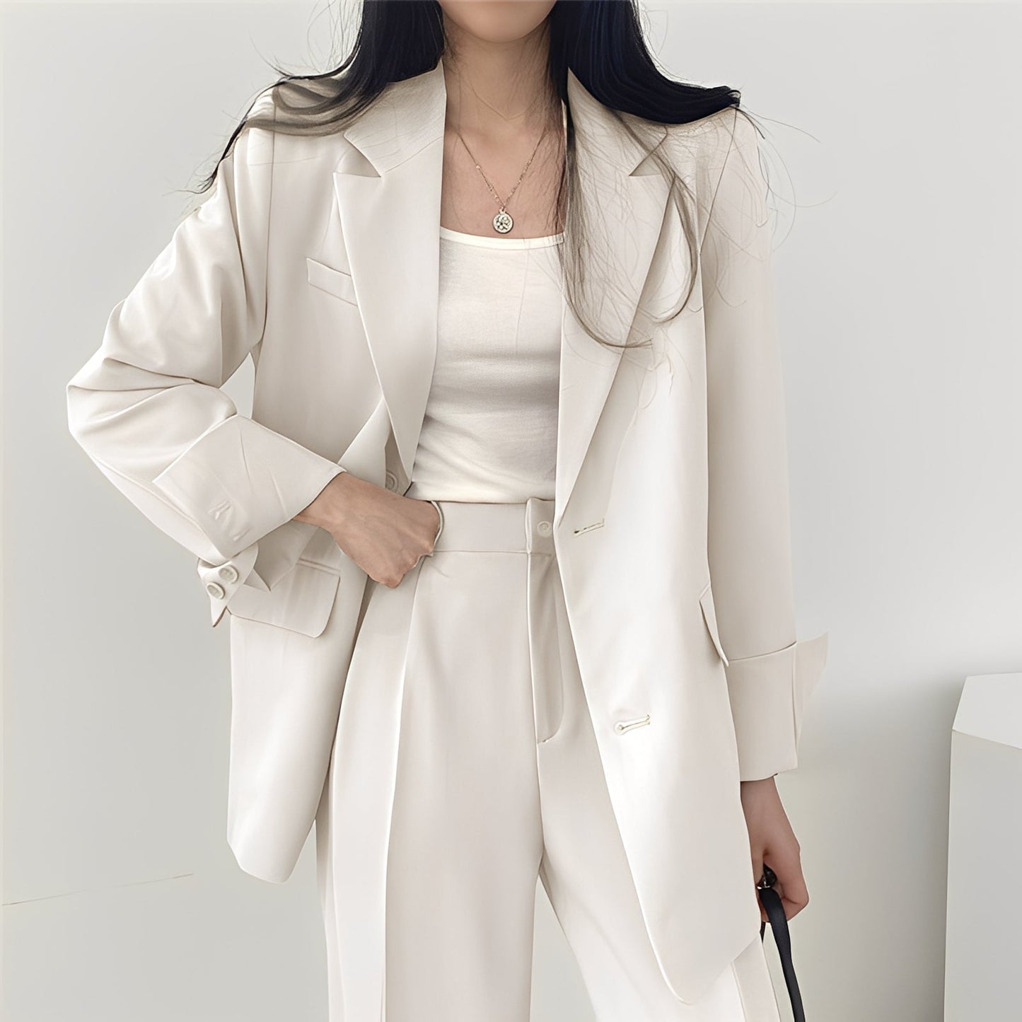 Alethea - Stilvolles Set mit lockerer Jacke und Hose für Frauen