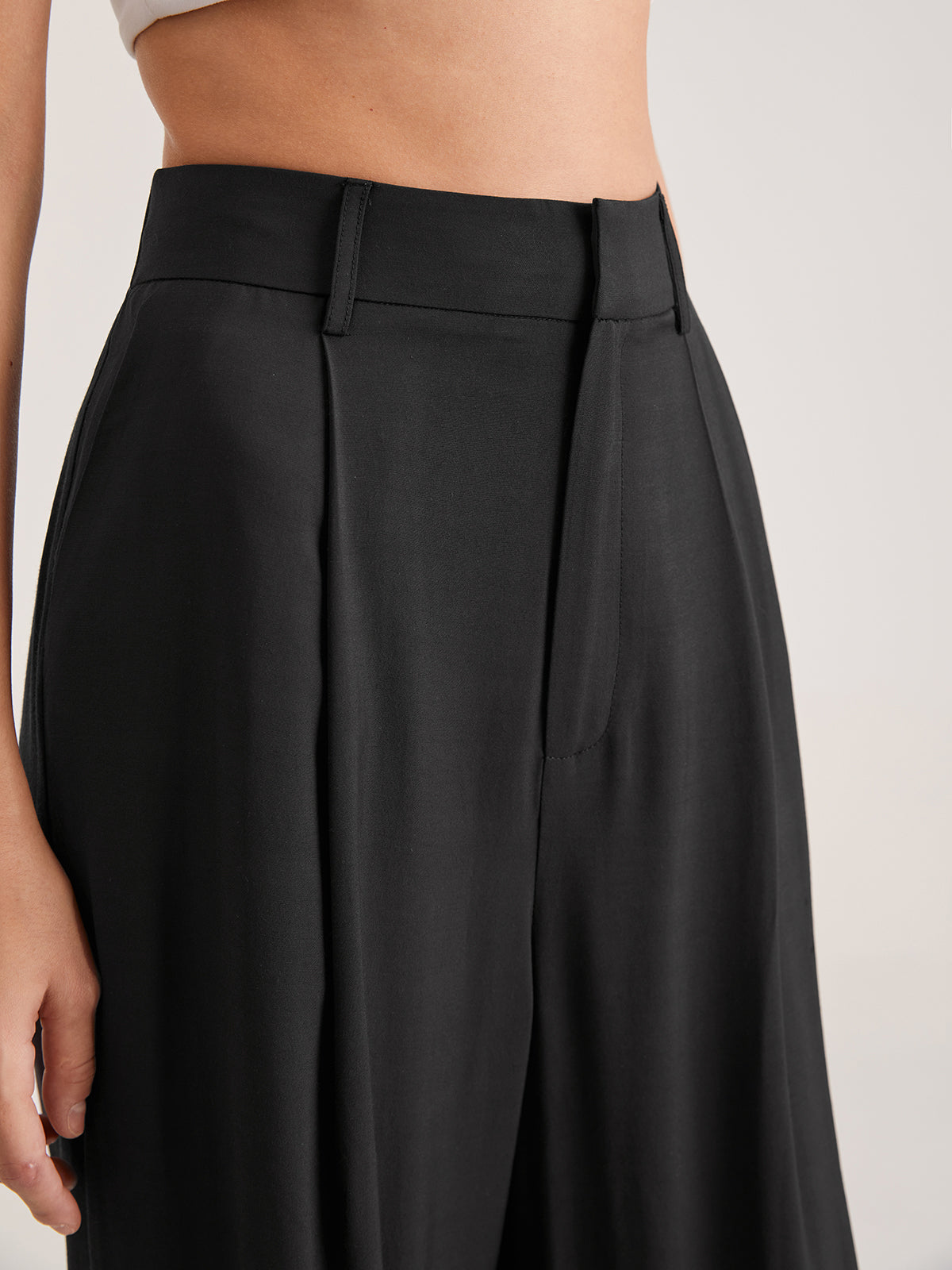 Nadia – Hohe-taillierte Faltenhose