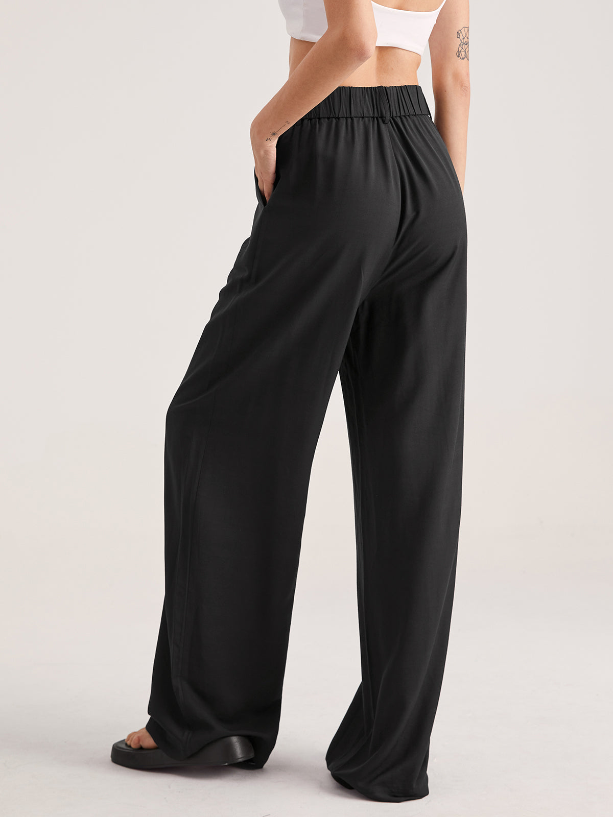 Nadia – Hohe-taillierte Faltenhose