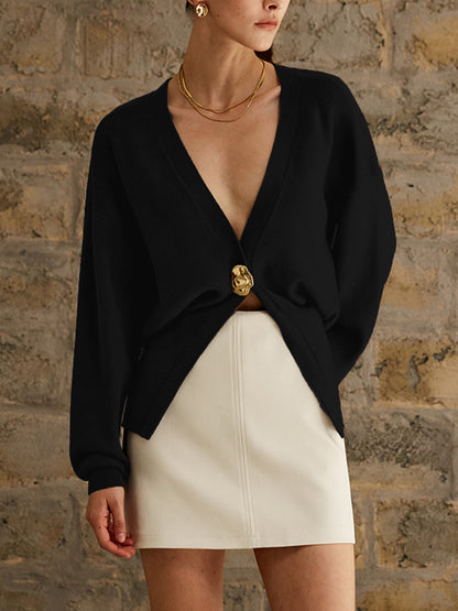 Clarissa – Strickjacke mit goldenen Knöpfen
