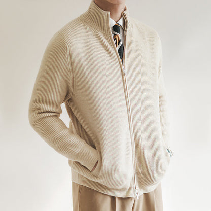 Theo – Bequeme Herrenstrickjacke