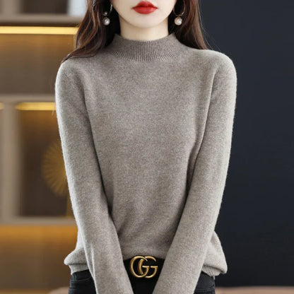 Carlotta – Stylischer Pullover mit Zopf-Muster