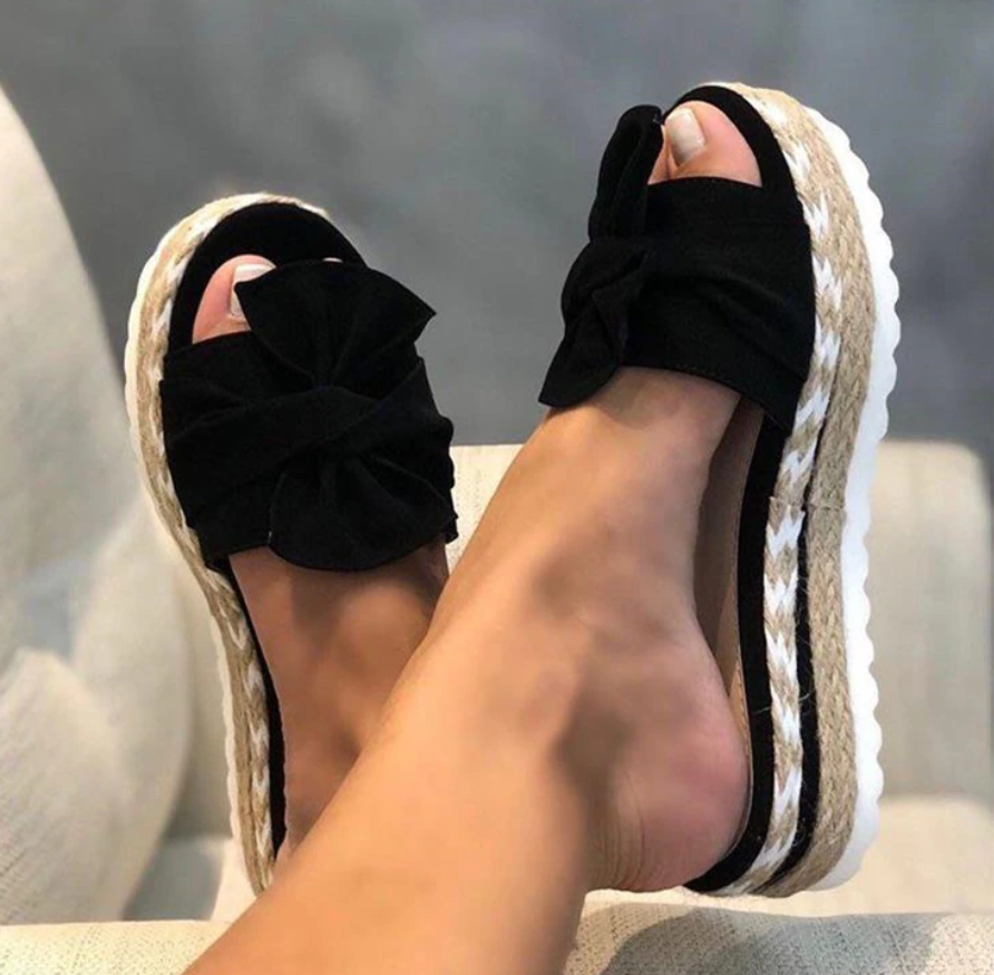 Solegenius – Orthopädische Sandalen mit Schleife