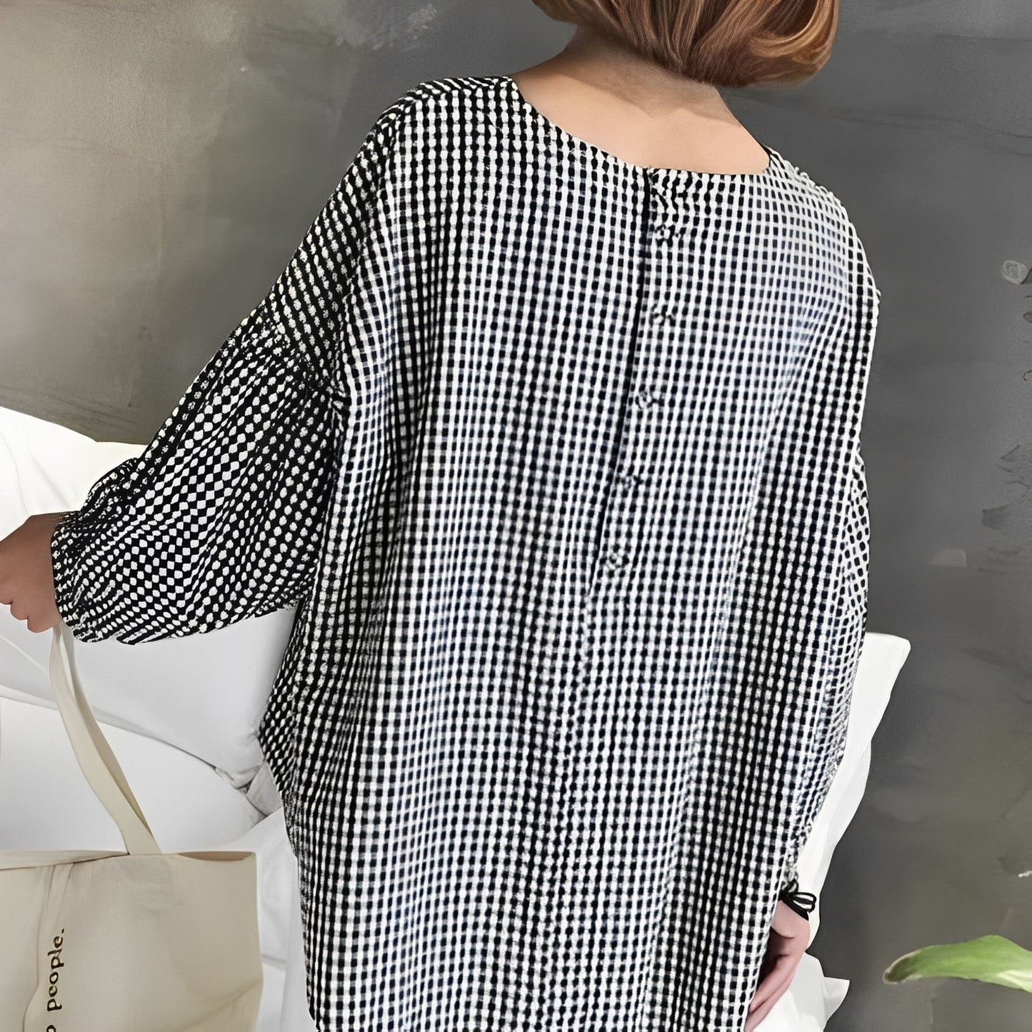 Tahlia - Weites Damenhemd mit Karos und schrägem Look