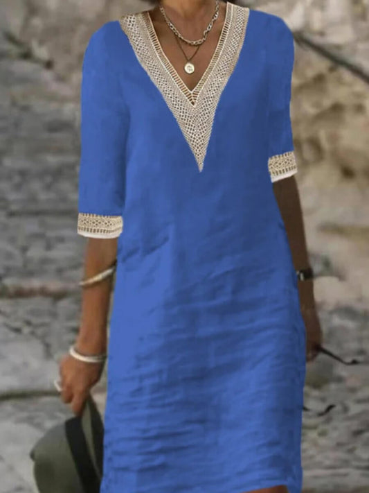 Arianne - Schickes V-Kleid aus Baumwolle im Häkelstil