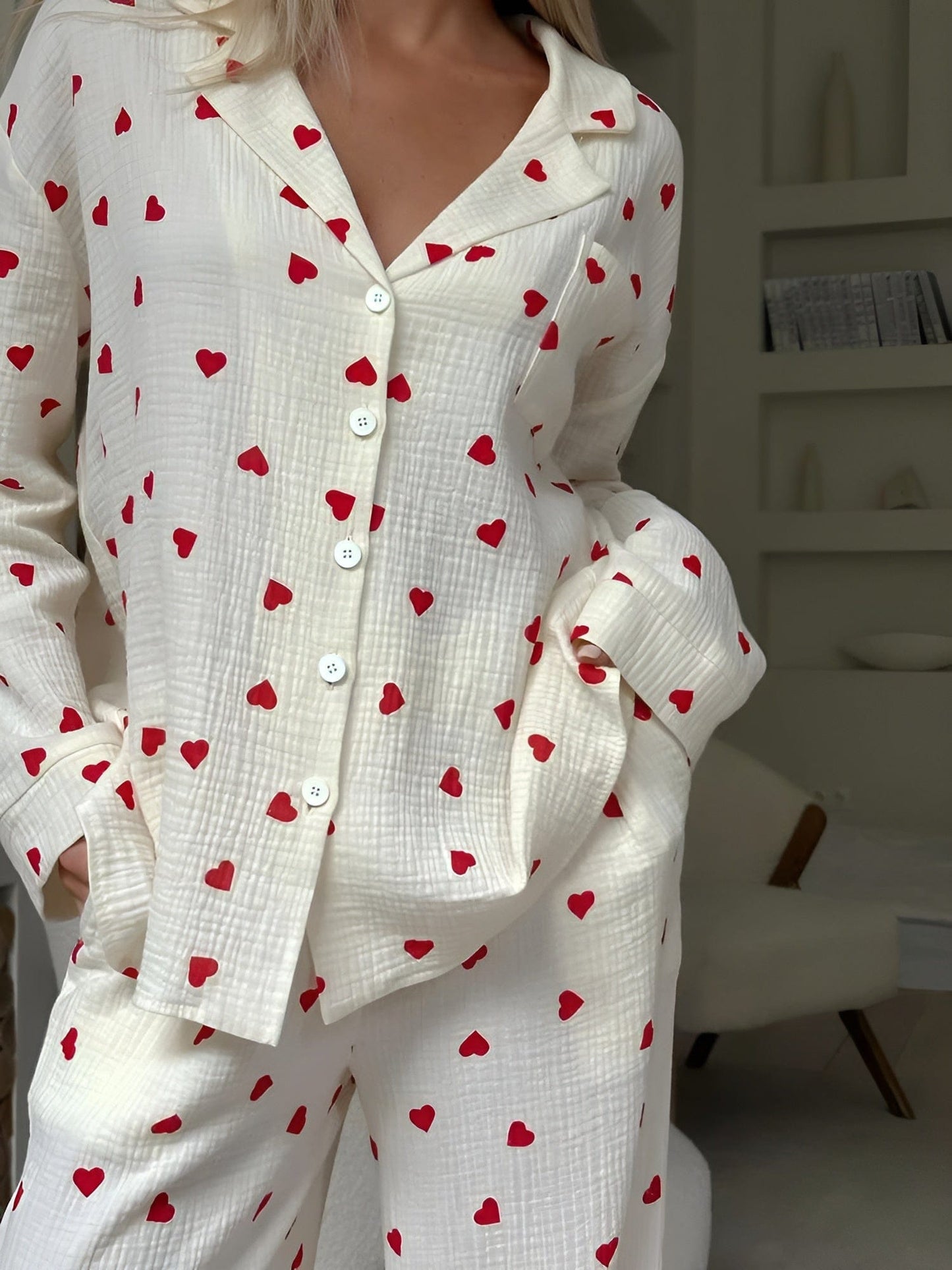 Lola – Schicker Schlafanzug mit Herzmustern